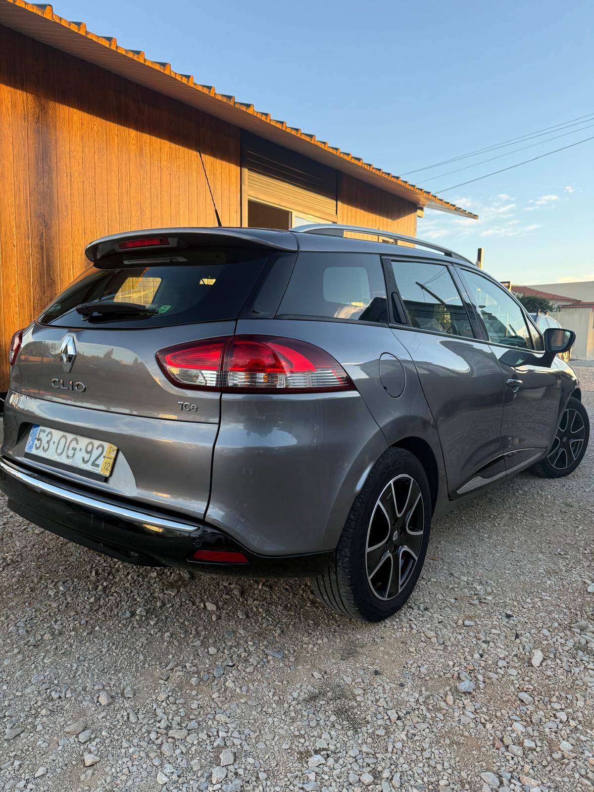 RENAULT RENAULT Clio Limited Edition (2013)