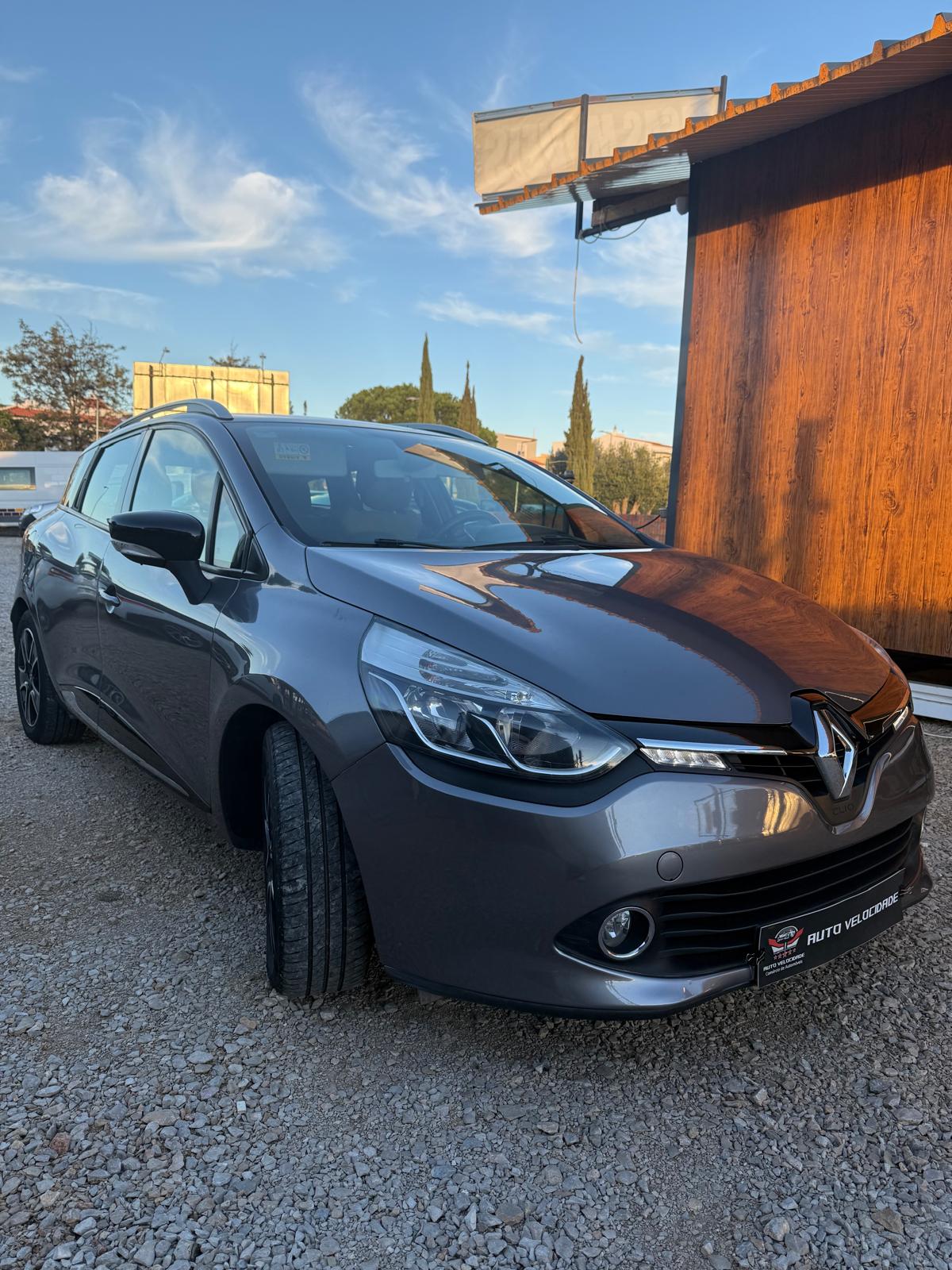 RENAULT RENAULT Clio Limited Edition (2013)