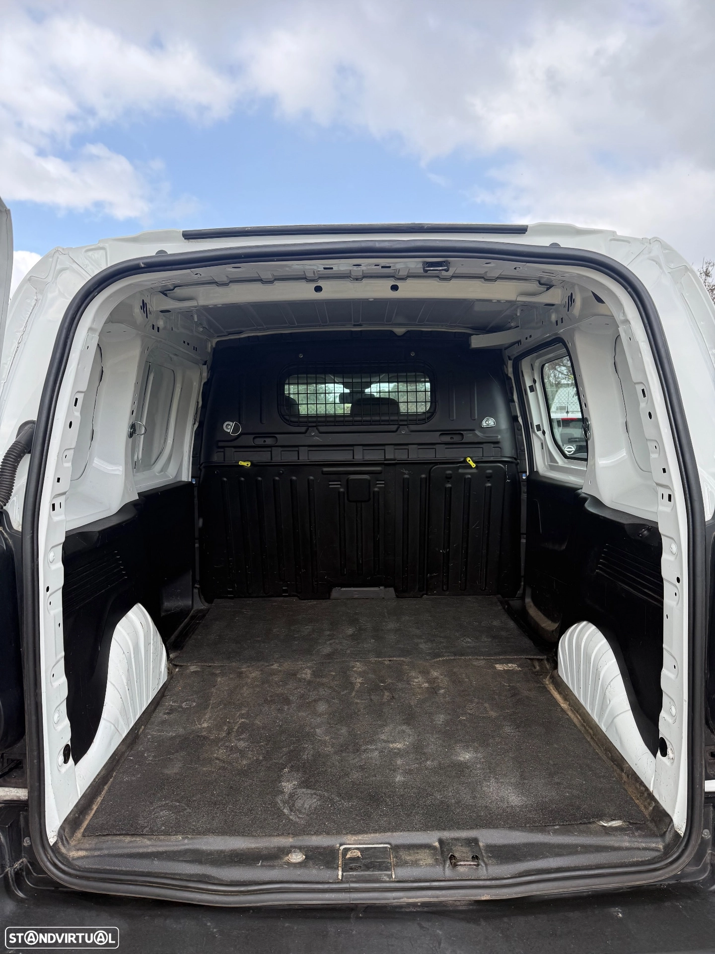 CITROËN CITROËN Berlingo 1.6 HDI 3L (2019)