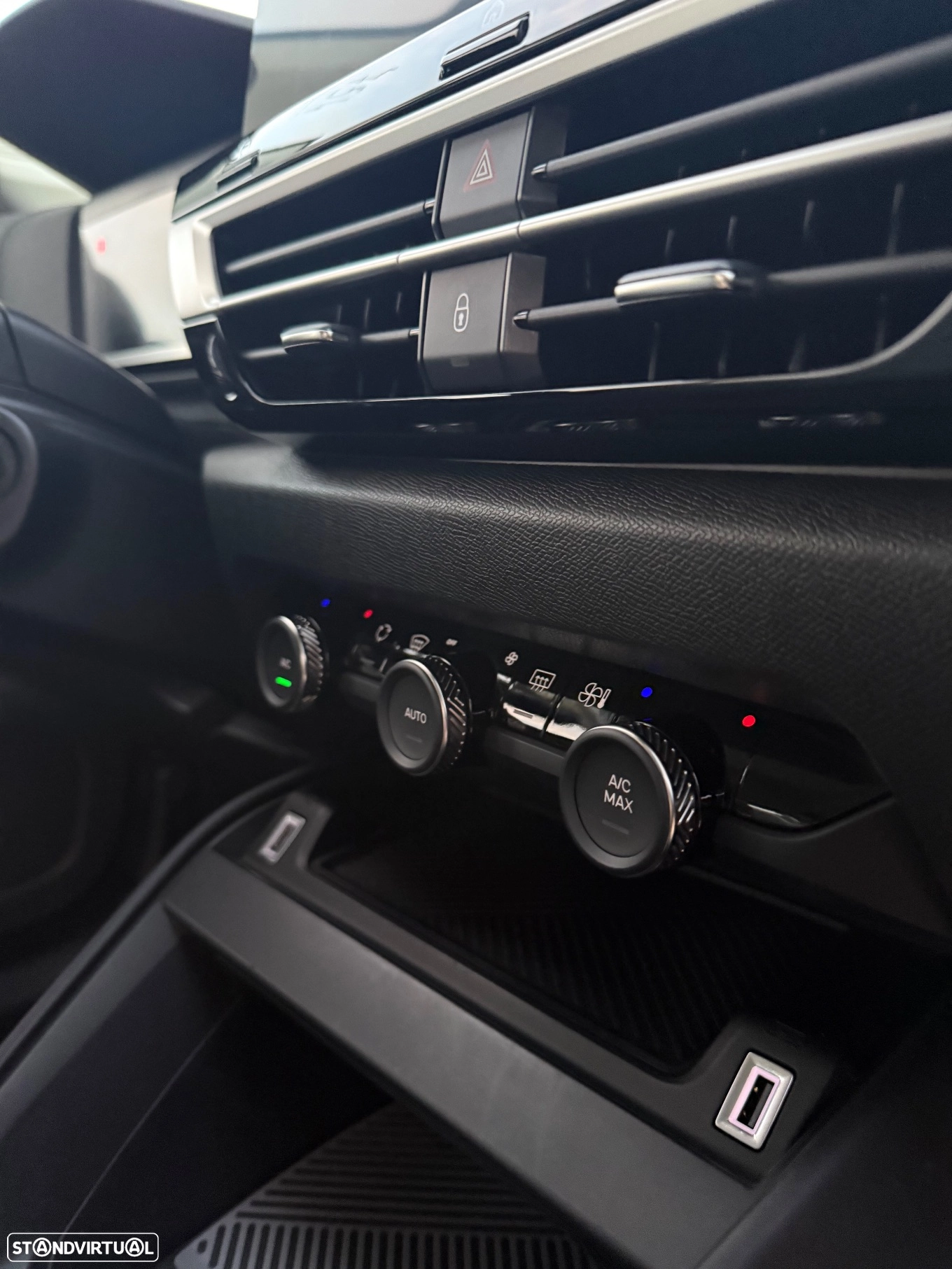 CITROËN CITROËN C4 Pure Tech 130 Stop&Start SHINE (2022)