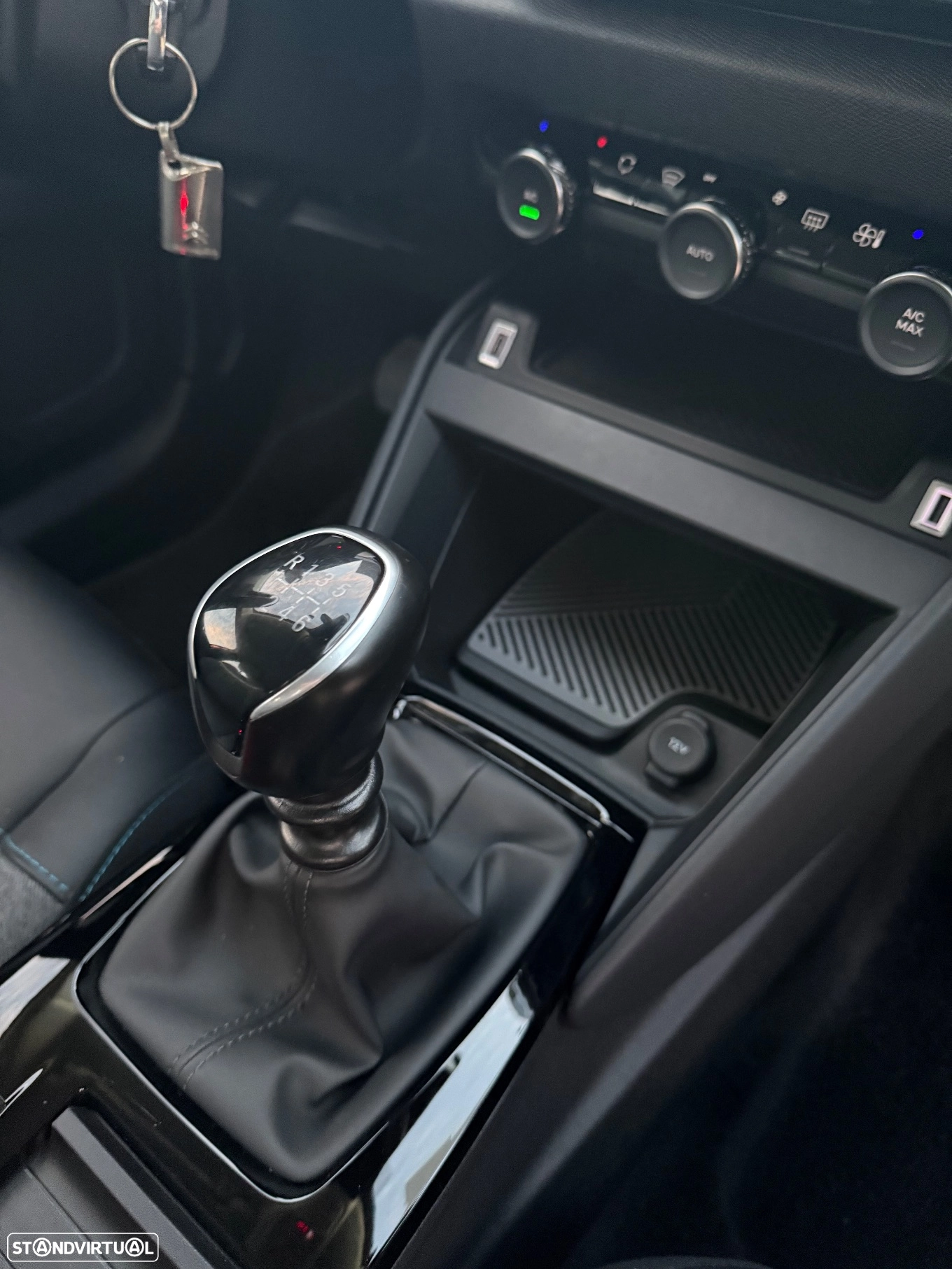 CITROËN CITROËN C4 Pure Tech 130 Stop&Start SHINE (2022)