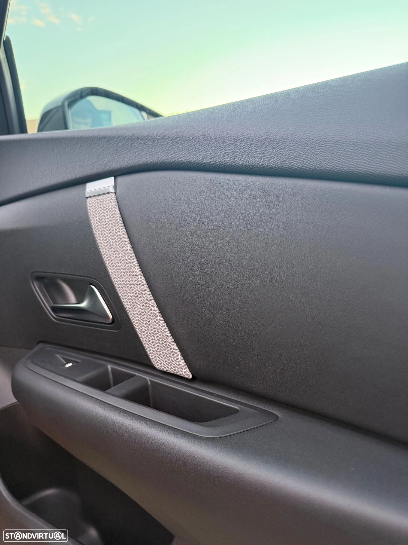 CITROËN CITROËN C4 Pure Tech 130 Stop&Start SHINE (2022)
