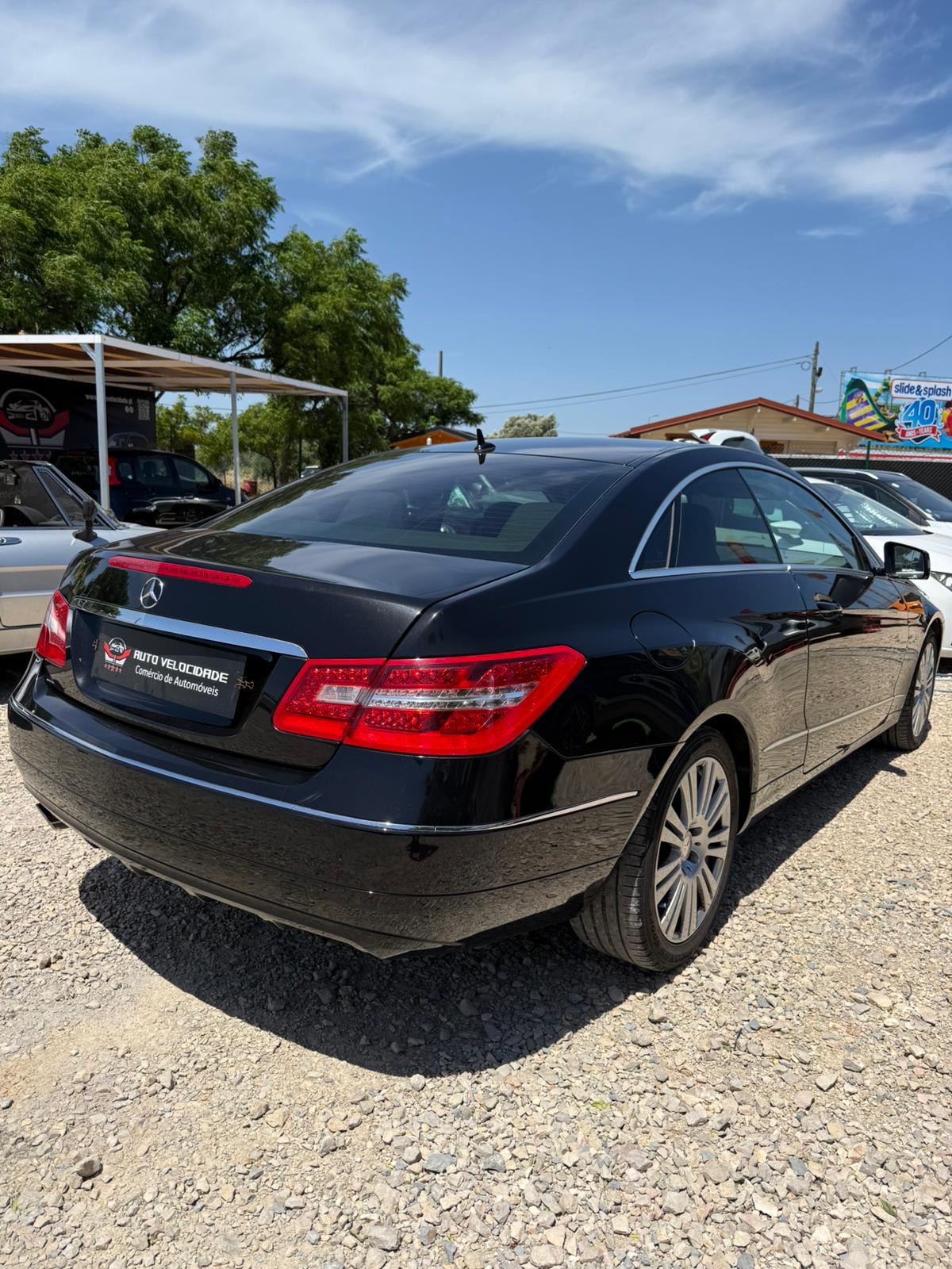 MERCEDES-BENZ MERCEDES-BENZ E 200 BlueEFFICIENCY (2011)