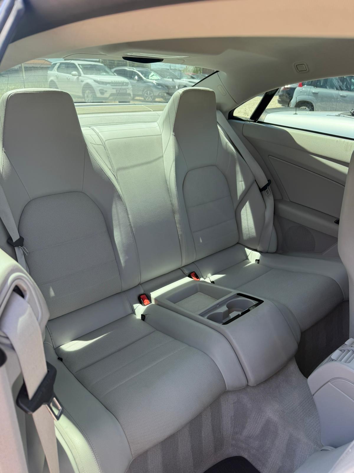 MERCEDES-BENZ MERCEDES-BENZ E 200 BlueEFFICIENCY (2011)