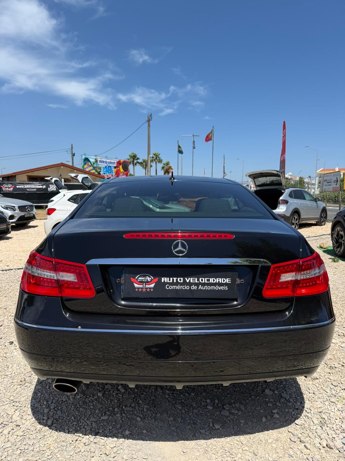 MERCEDES-BENZ MERCEDES-BENZ E 200 BlueEFFICIENCY (2011)