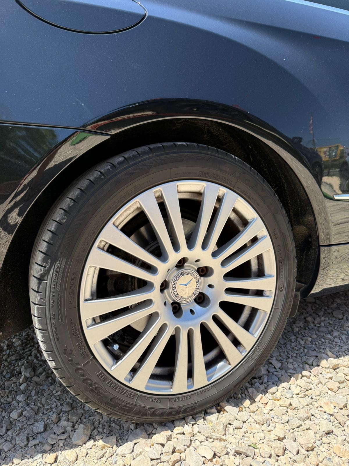 MERCEDES-BENZ MERCEDES-BENZ E 200 BlueEFFICIENCY (2011)