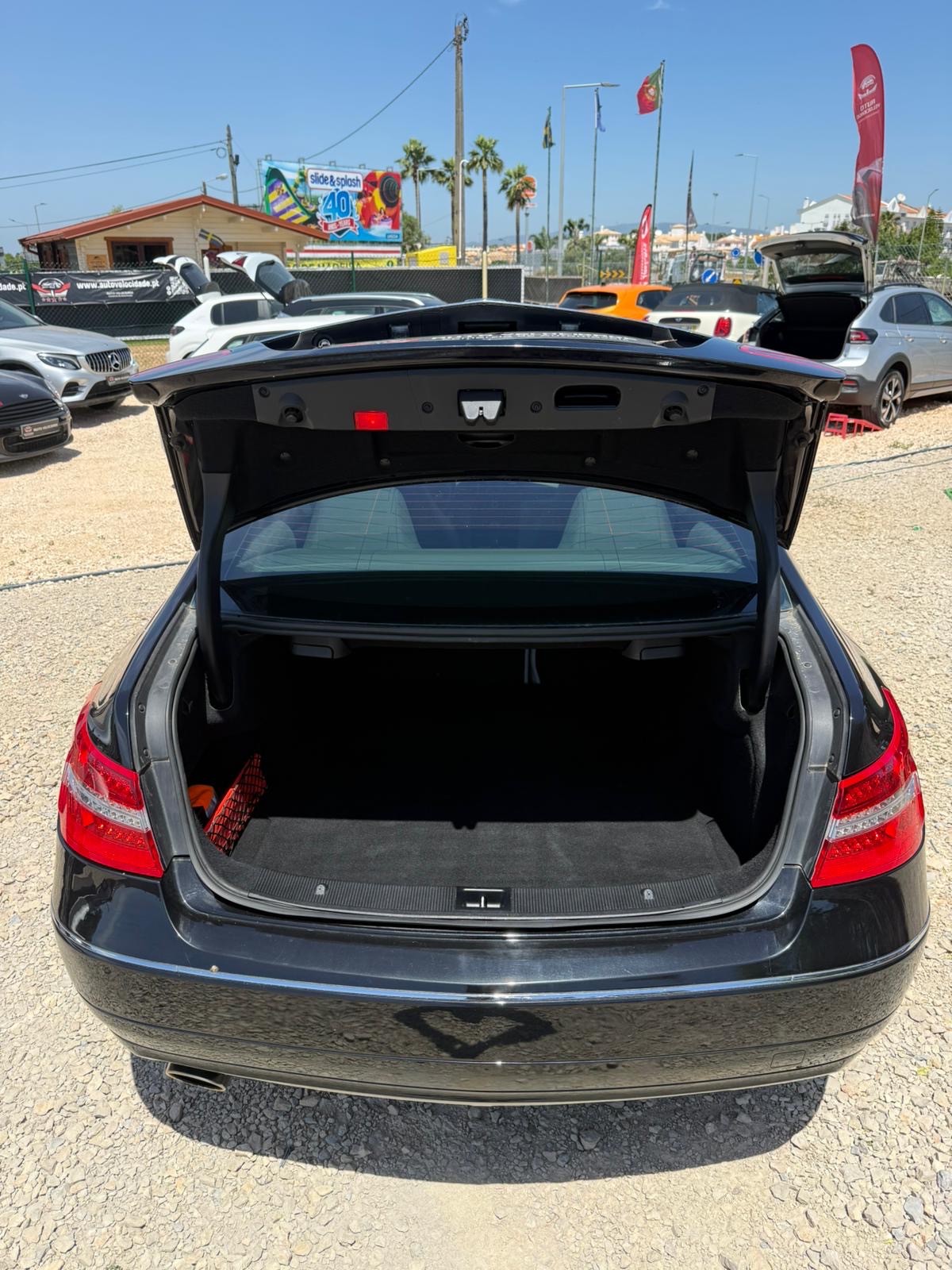 MERCEDES-BENZ MERCEDES-BENZ E 200 BlueEFFICIENCY (2011)