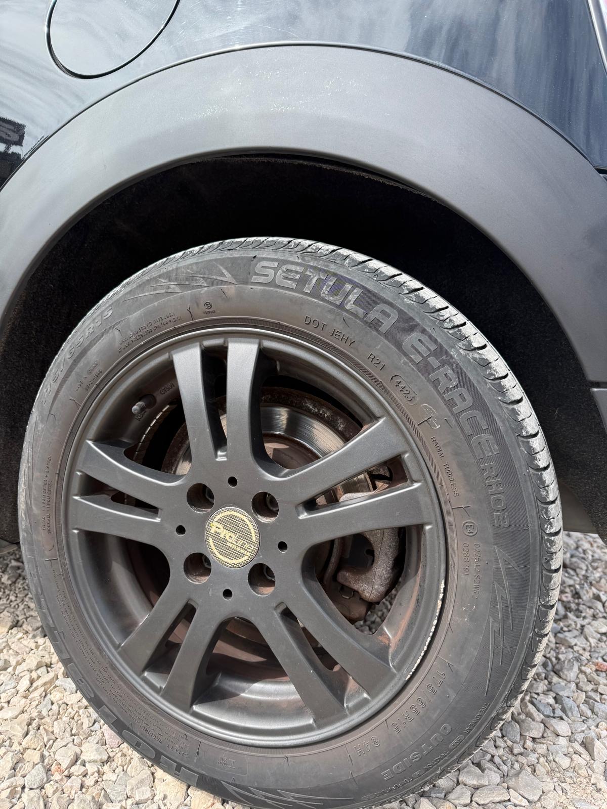 MINI MINI Cooper 1.6 (2011)