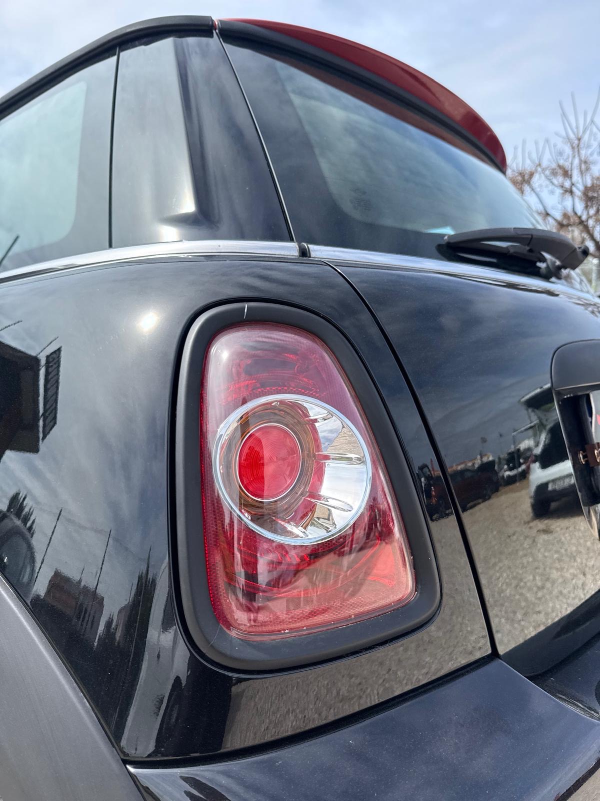 MINI MINI Cooper 1.6 (2011)