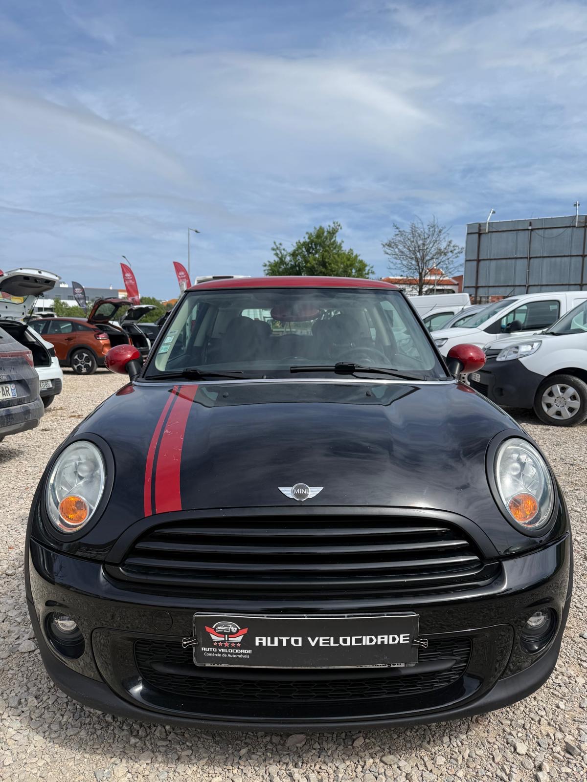 MINI MINI Cooper 1.6 (2011)