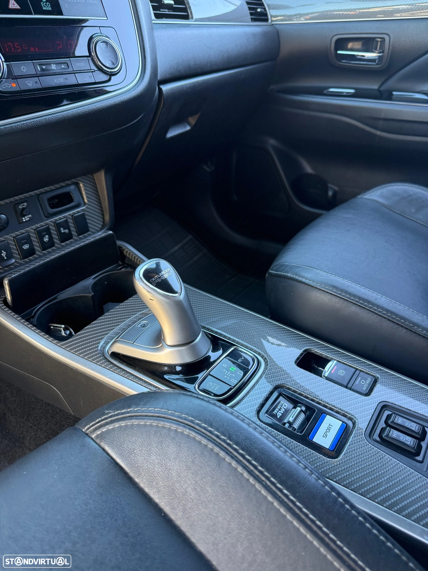 MITSUBISHI MITSUBISHI Outlander 2.4 Instyle (2020)
