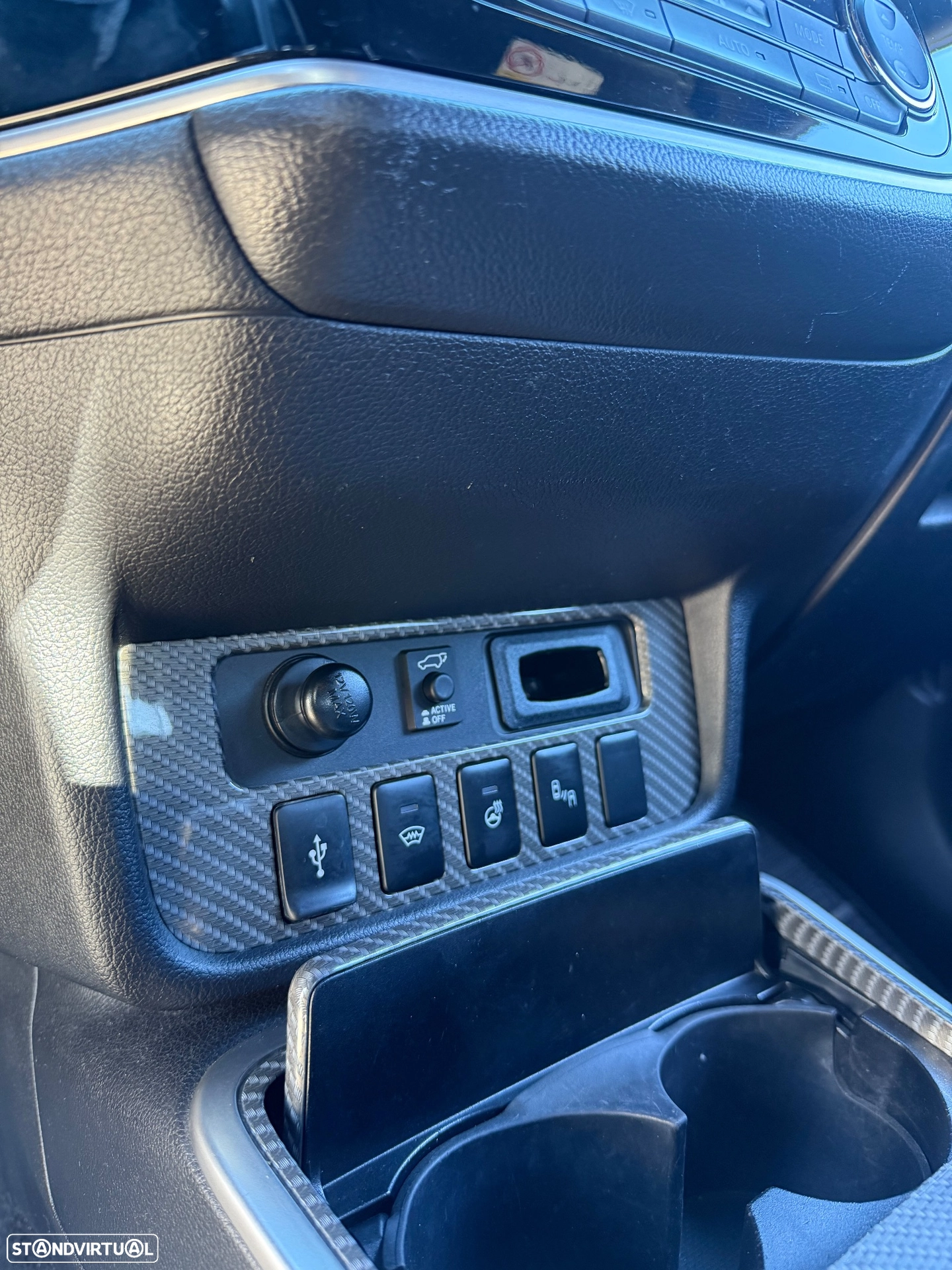 MITSUBISHI MITSUBISHI Outlander 2.4 Instyle (2020)
