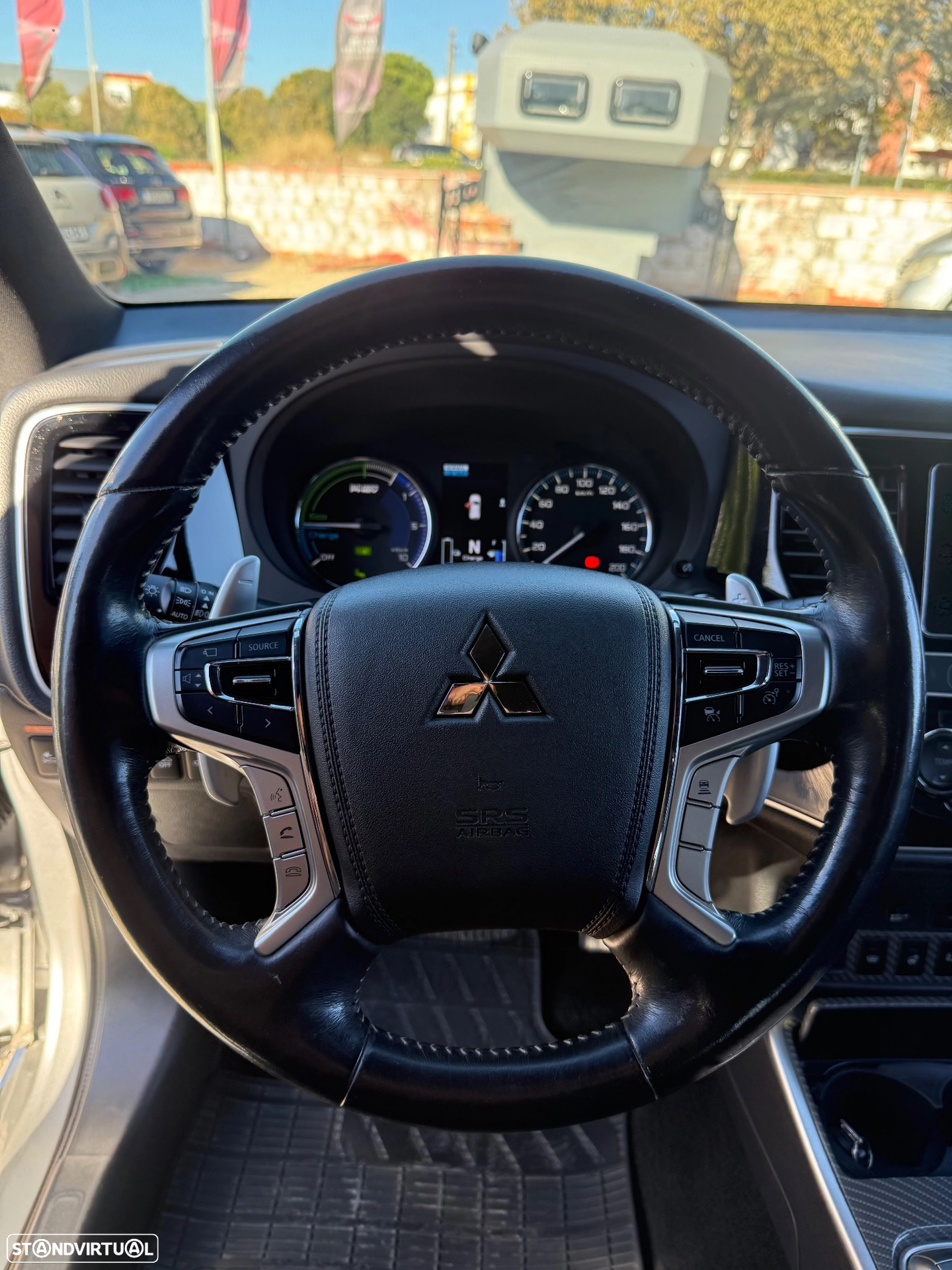 MITSUBISHI MITSUBISHI Outlander 2.4 Instyle (2020)