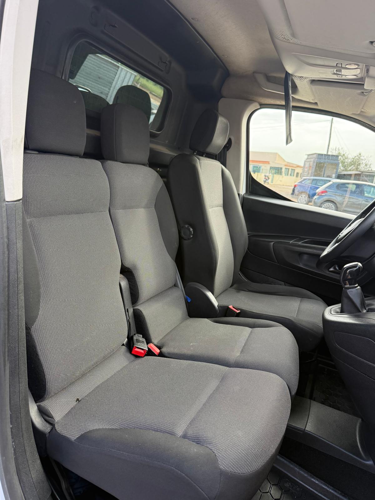 OPEL OPEL Combi 1.5 (2021)