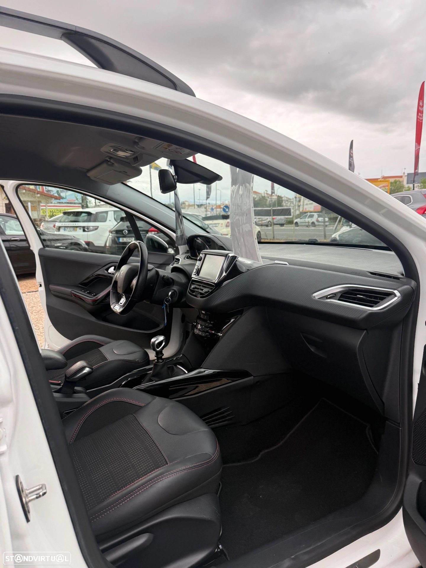 PEUGEOT PEUGEOT 2008 PureTech 130 Stop&Start GT-Line Edition (2018)