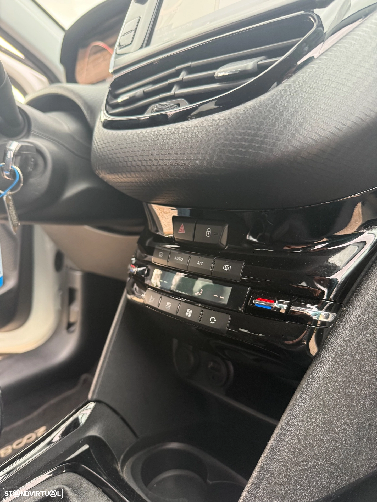 PEUGEOT PEUGEOT 2008 PureTech 130 Stop&Start GT-Line Edition (2018)