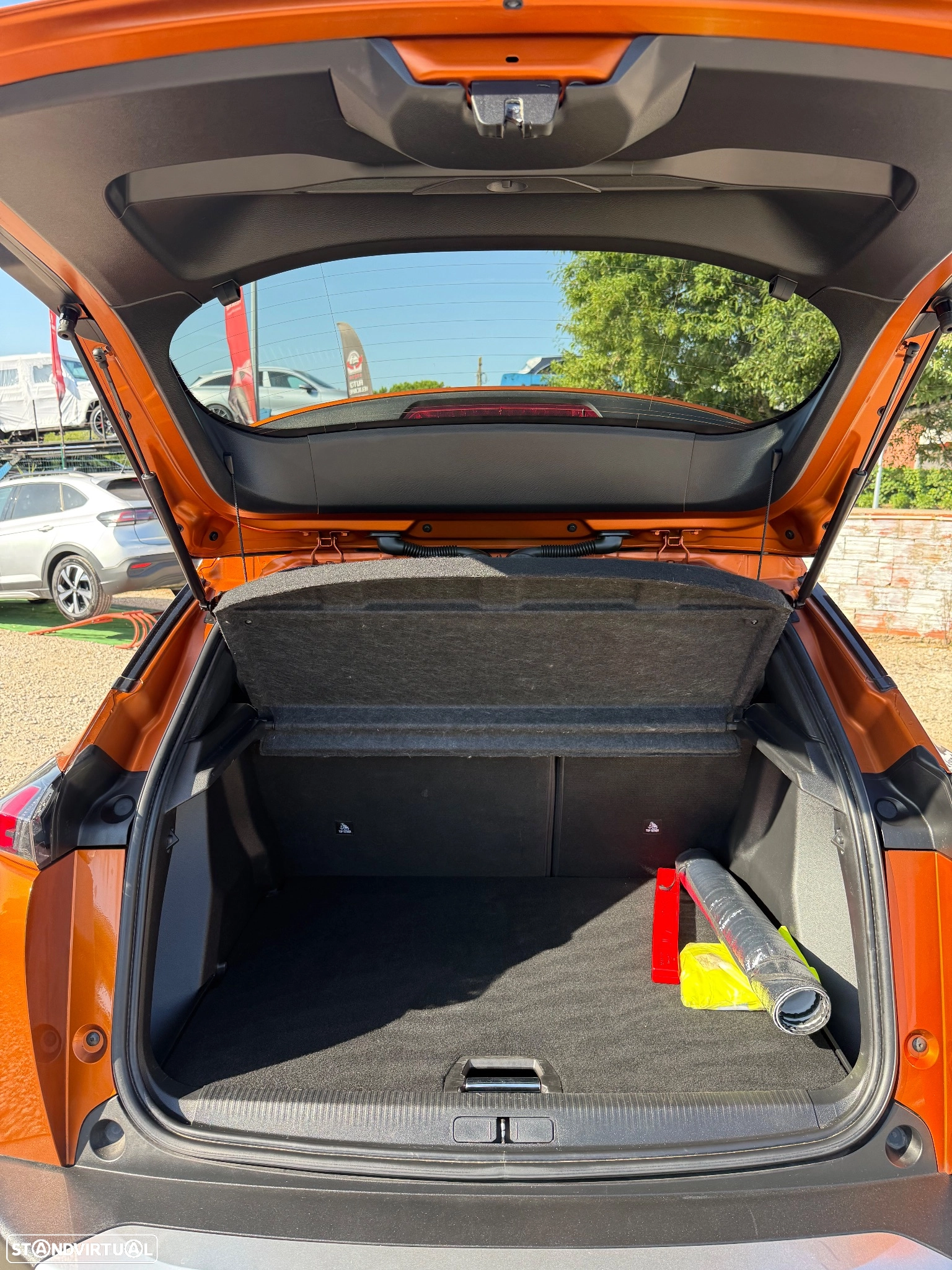 PEUGEOT PEUGEOT 2008 PureTech 100 Stop&Start Allure (2020)