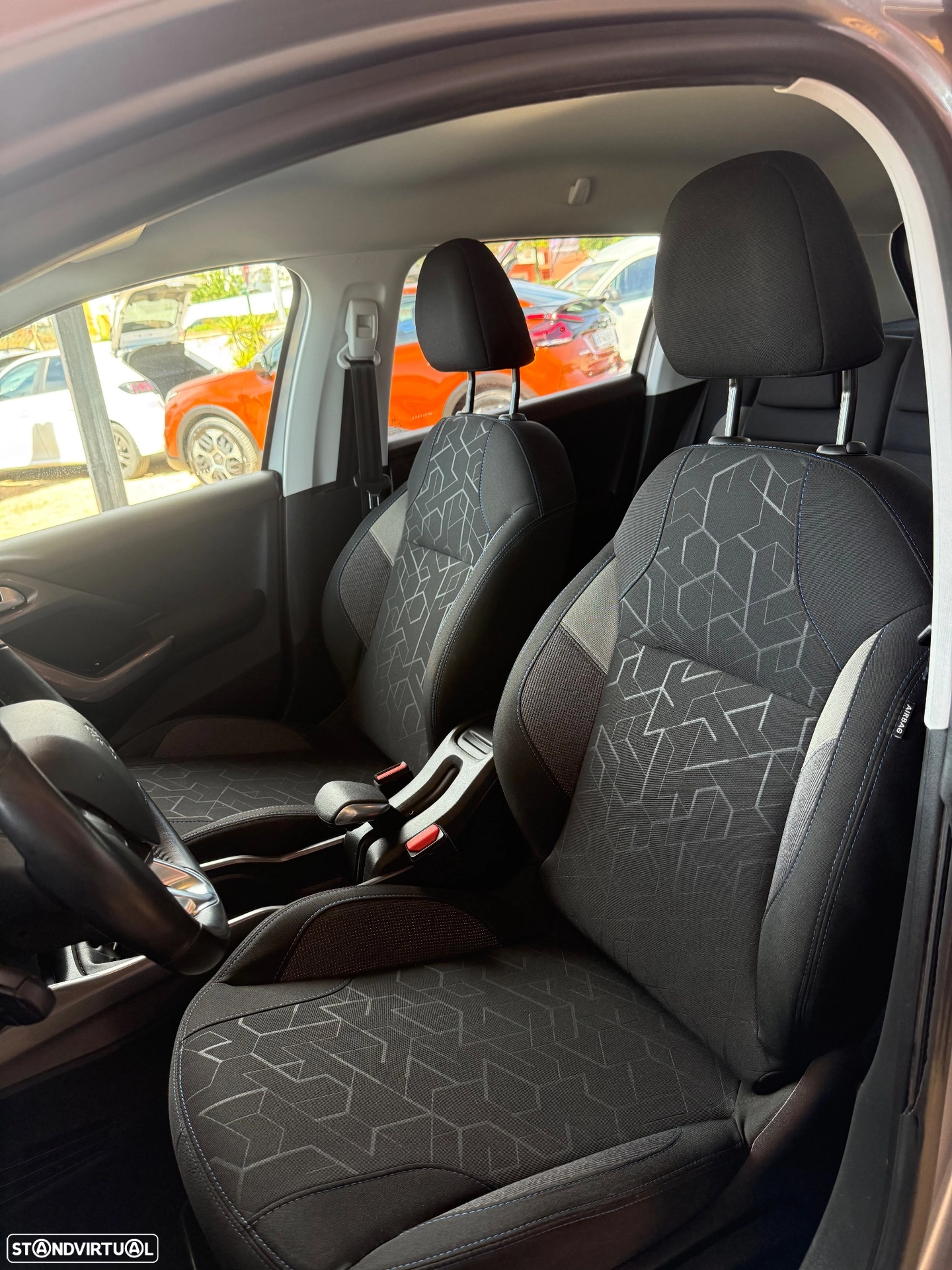 PEUGEOT PEUGEOT 2008 PureTech 82 Style (2019)