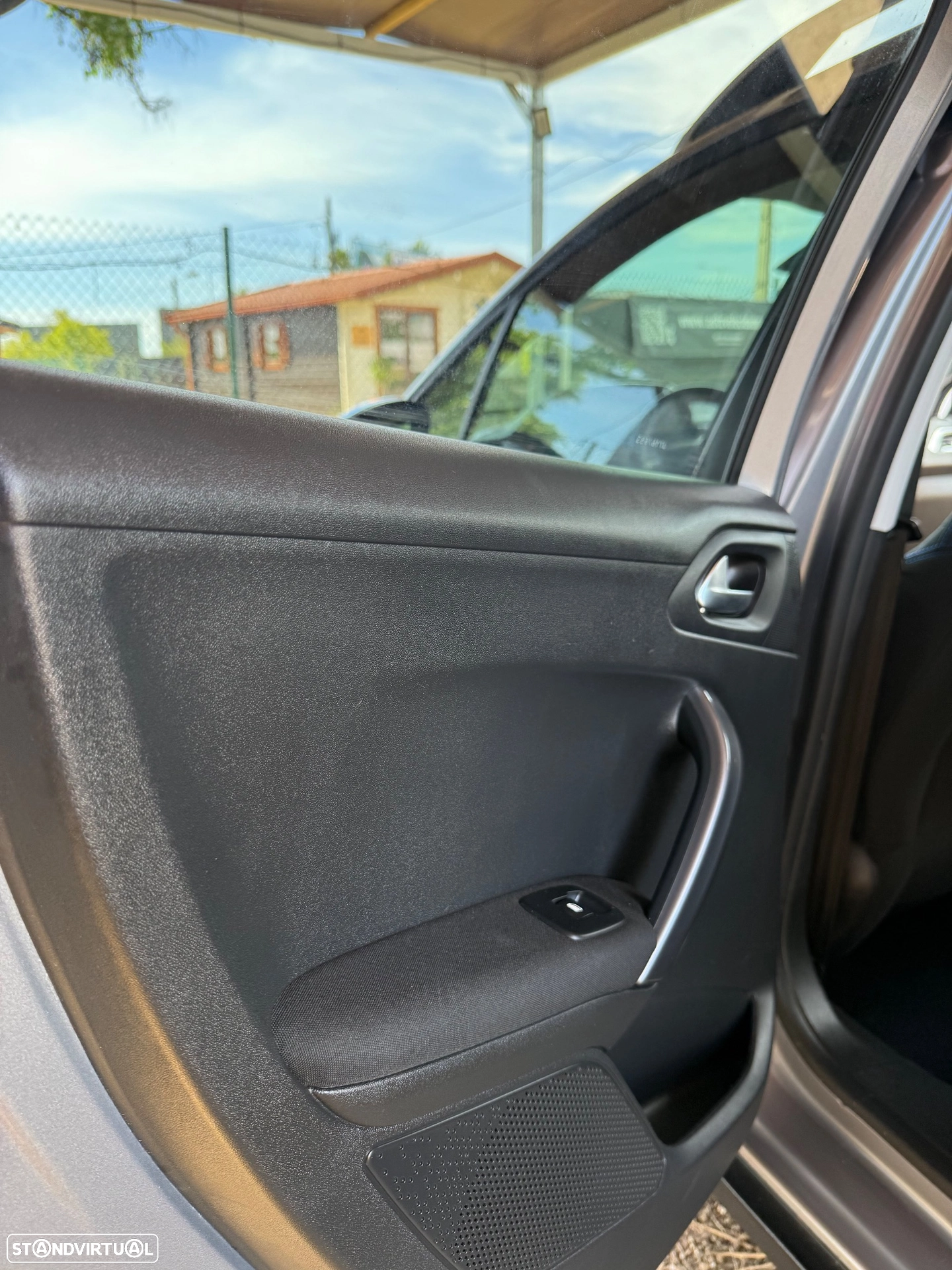 PEUGEOT PEUGEOT 2008 PureTech 82 Style (2019)