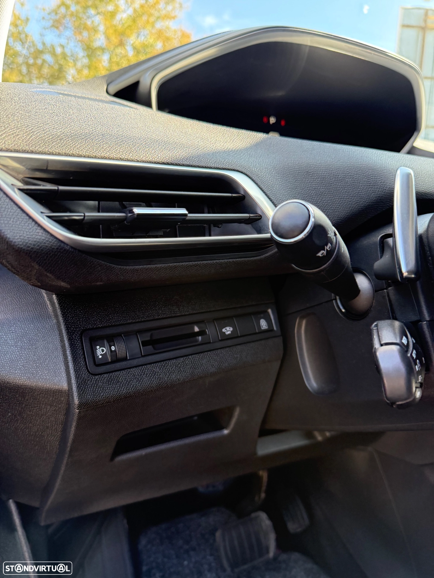 PEUGEOT PEUGEOT 3008 PureTech 130 Stop & Start GPF EAT8 Allure (2017)