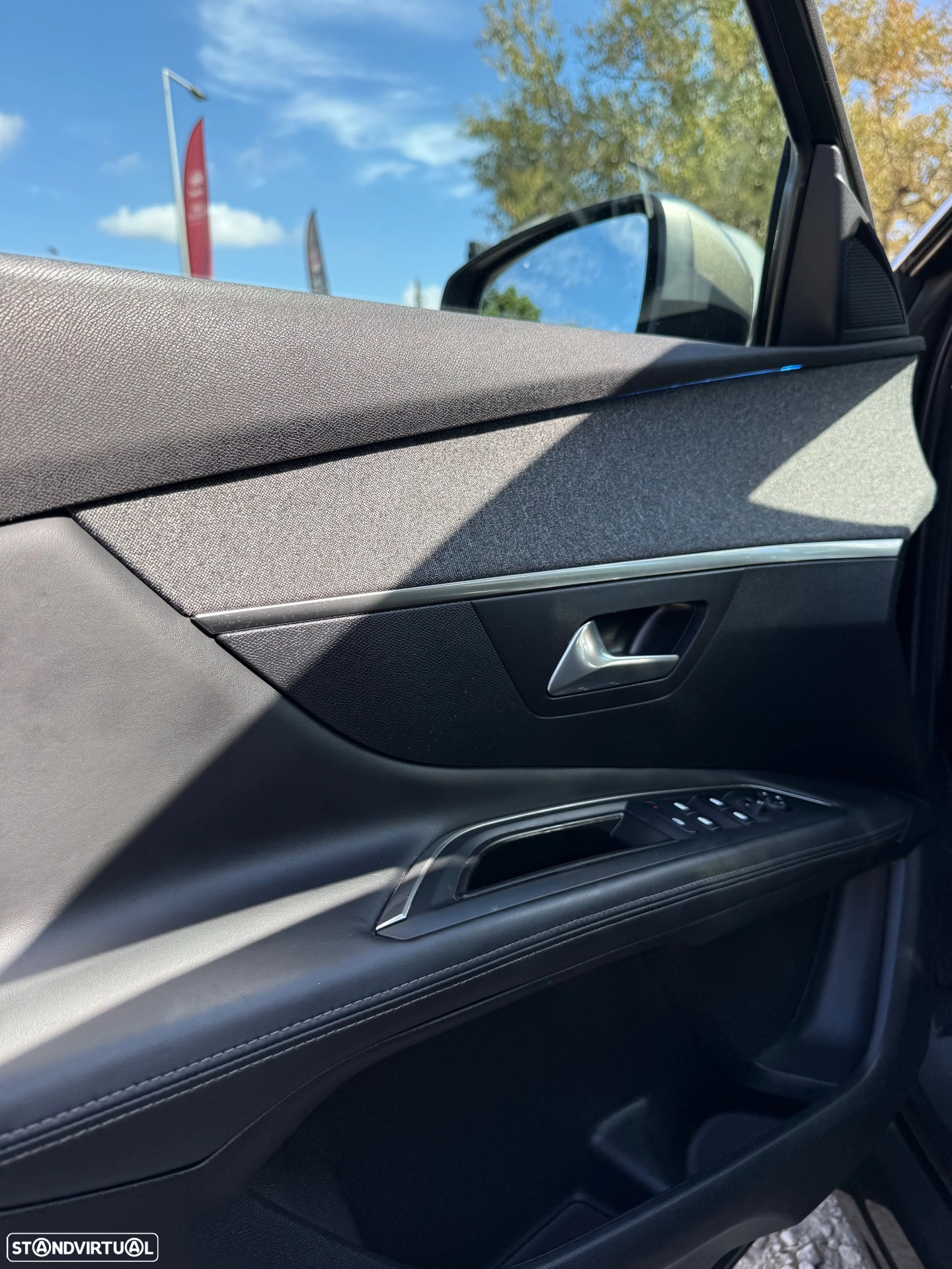 PEUGEOT PEUGEOT 3008 PureTech 130 Stop & Start GPF EAT8 Allure (2017)