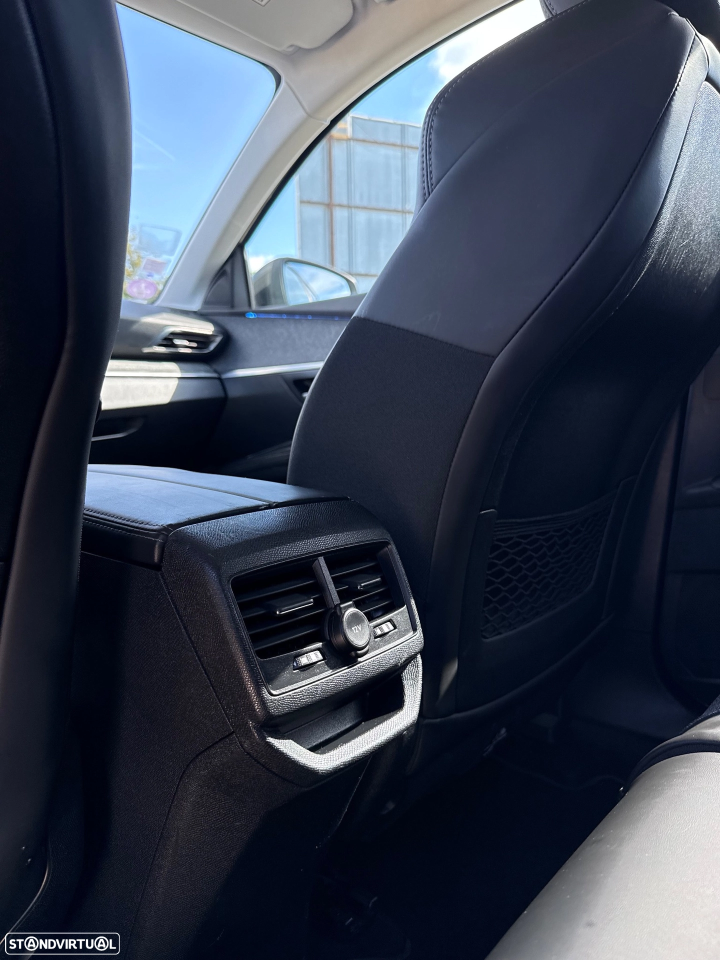PEUGEOT PEUGEOT 3008 PureTech 130 Stop & Start GPF EAT8 Allure (2017)