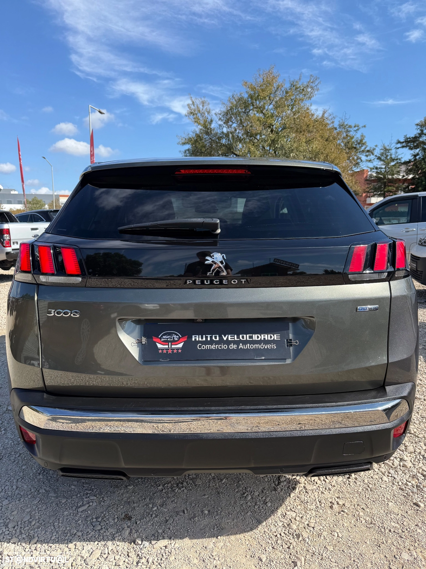 PEUGEOT PEUGEOT 3008 PureTech 130 Stop & Start GPF EAT8 Allure (2017)