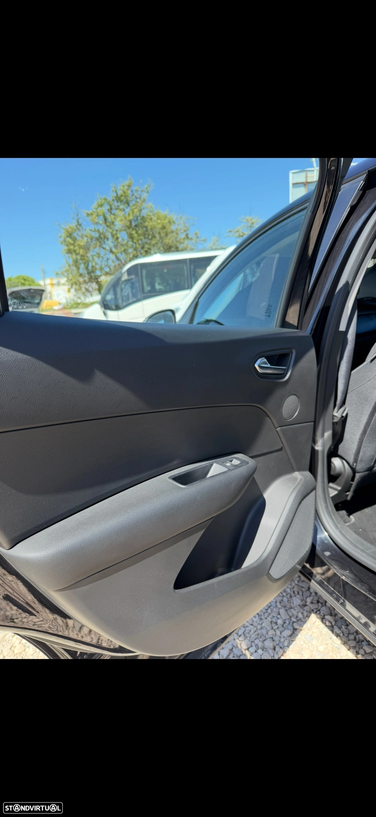 RENAULT RENAULT Arkana 1.6 E-Tech Business (2021)