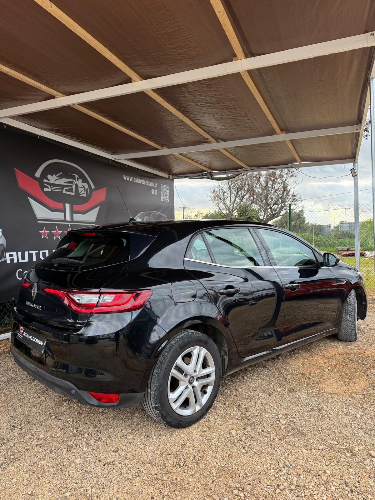 RENAULT RENAULT Megane 1.5 DCI Preto Pérola (2020)